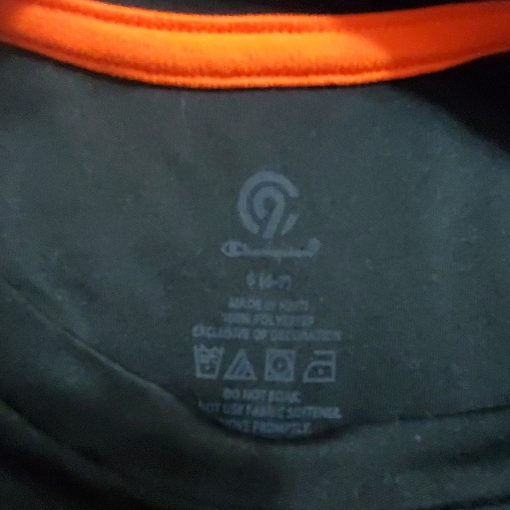 Tops - Picture 3 of 8